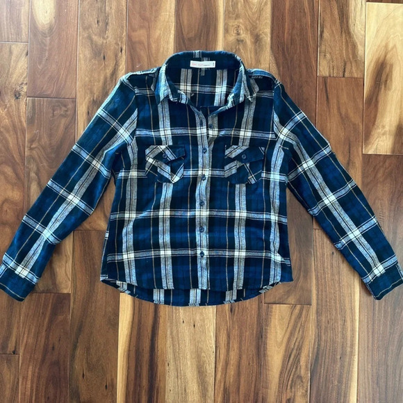 Love Tree Blue Plaid Flannel Button-Up size Large - Picture 1 of 2